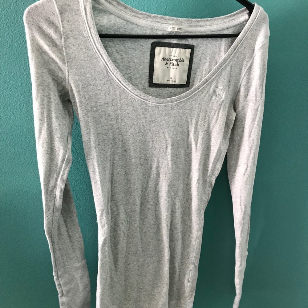 Light gray Abercrombie long-sleeved shirt